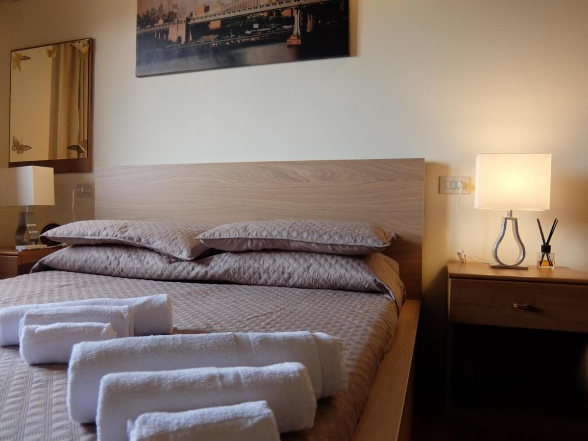 Oxy Holiday Home Ізео Екстер'єр фото